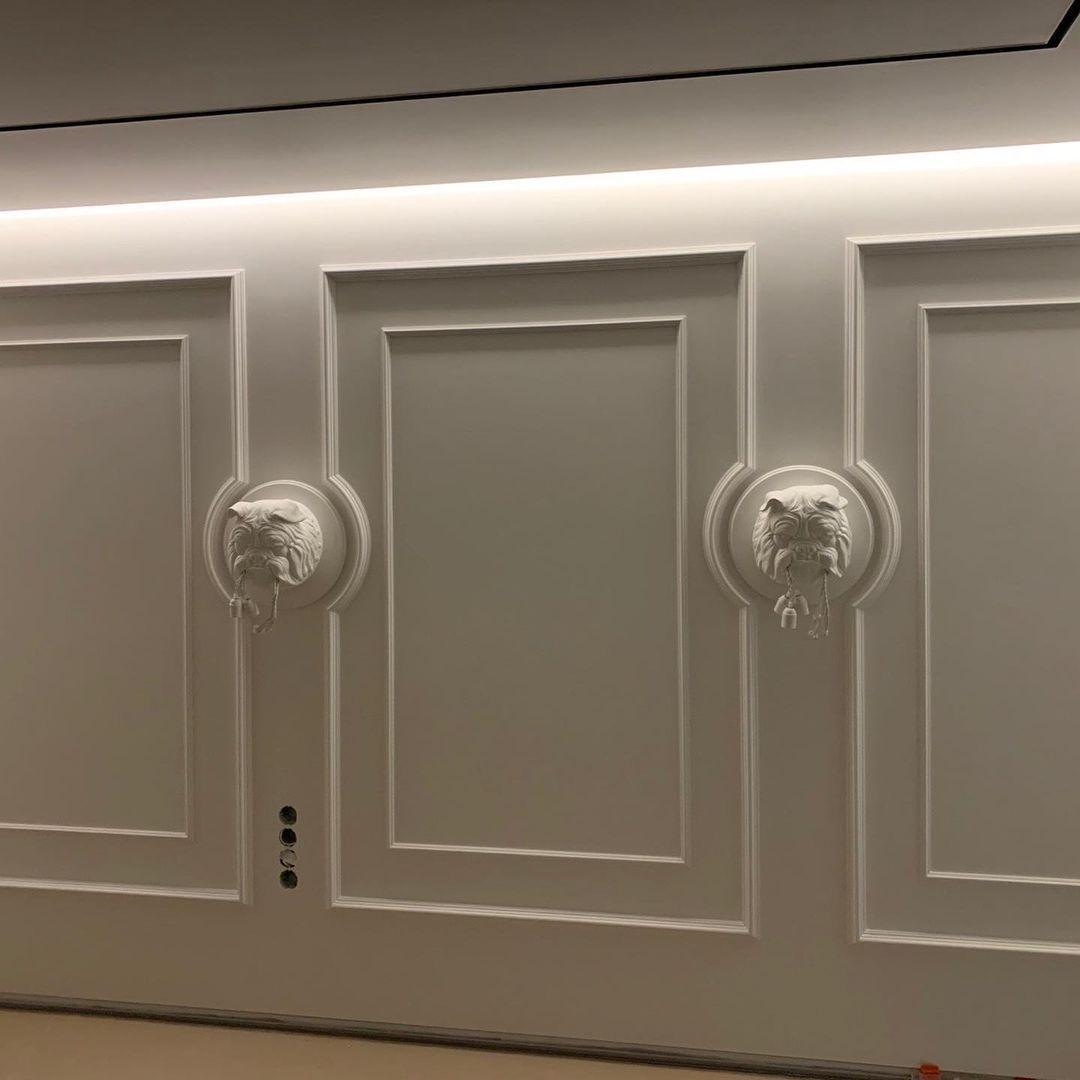 Bulldog Wall Light