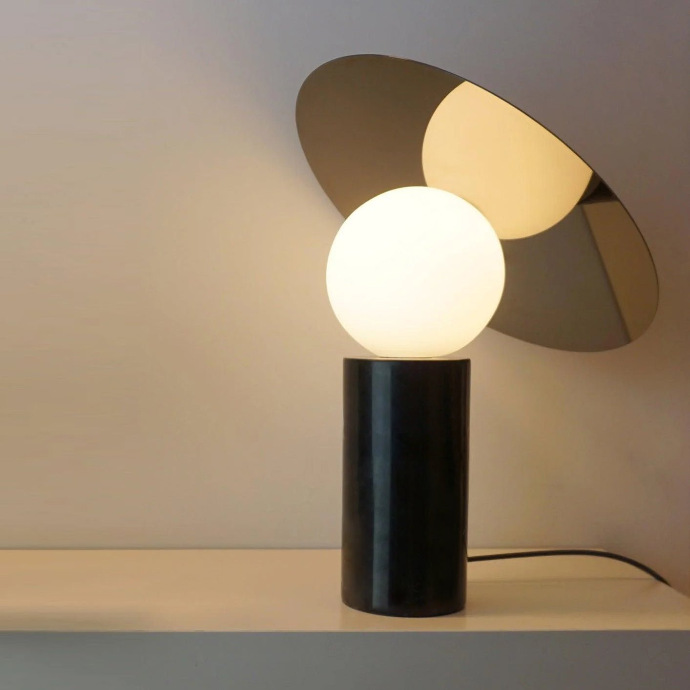 Loba Disc Table Lamp
