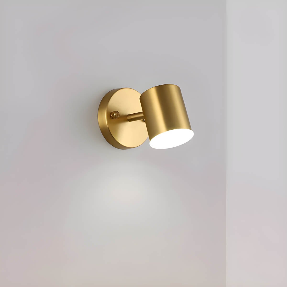 Tobbon Wall Light