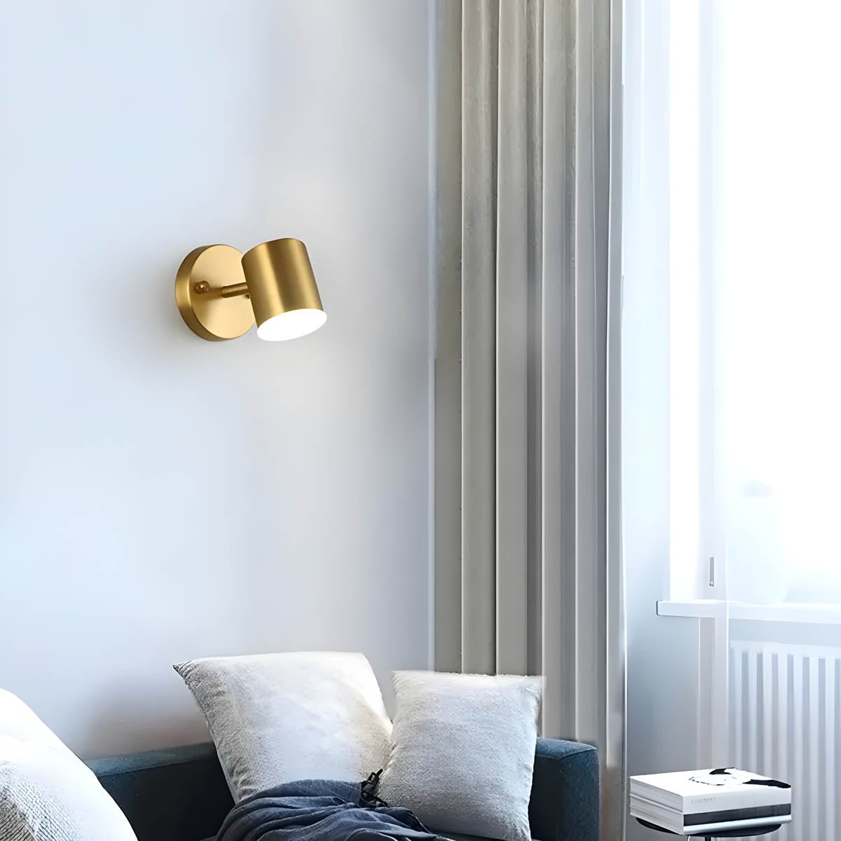 Tobbon Wall Light