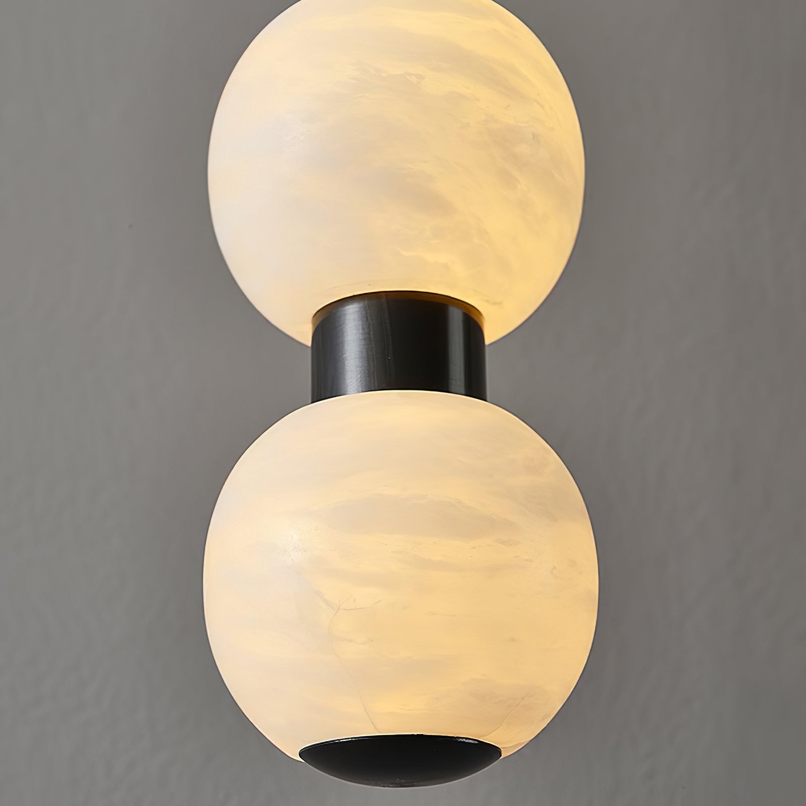 Orelmis Alabaster Pendant Light