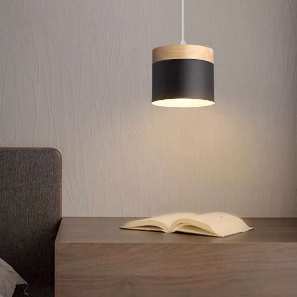 Suspendu Pendant Light