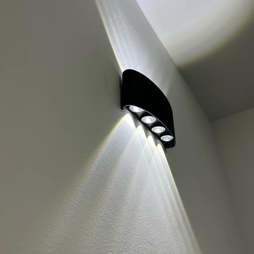 Domesi Wall Light