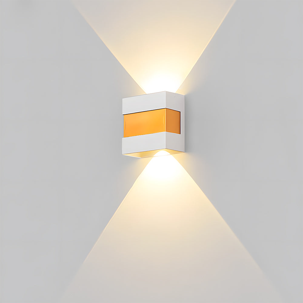 Fenaro Outdoor Wall Light