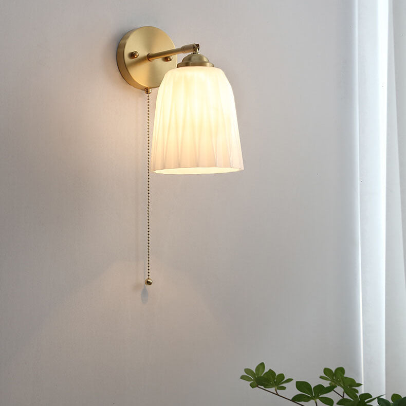 Arioris Fluted Wall Light