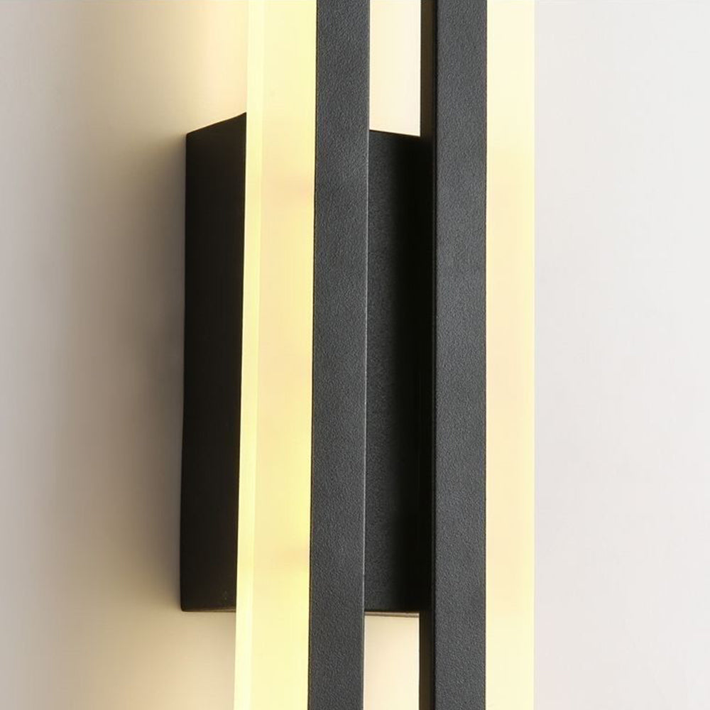 Dobel Vertical Wall Light