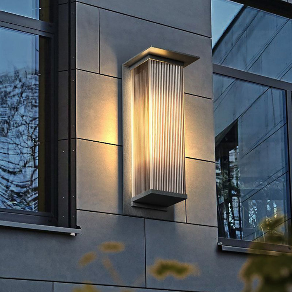 Fenioer Outdoor Wall Light