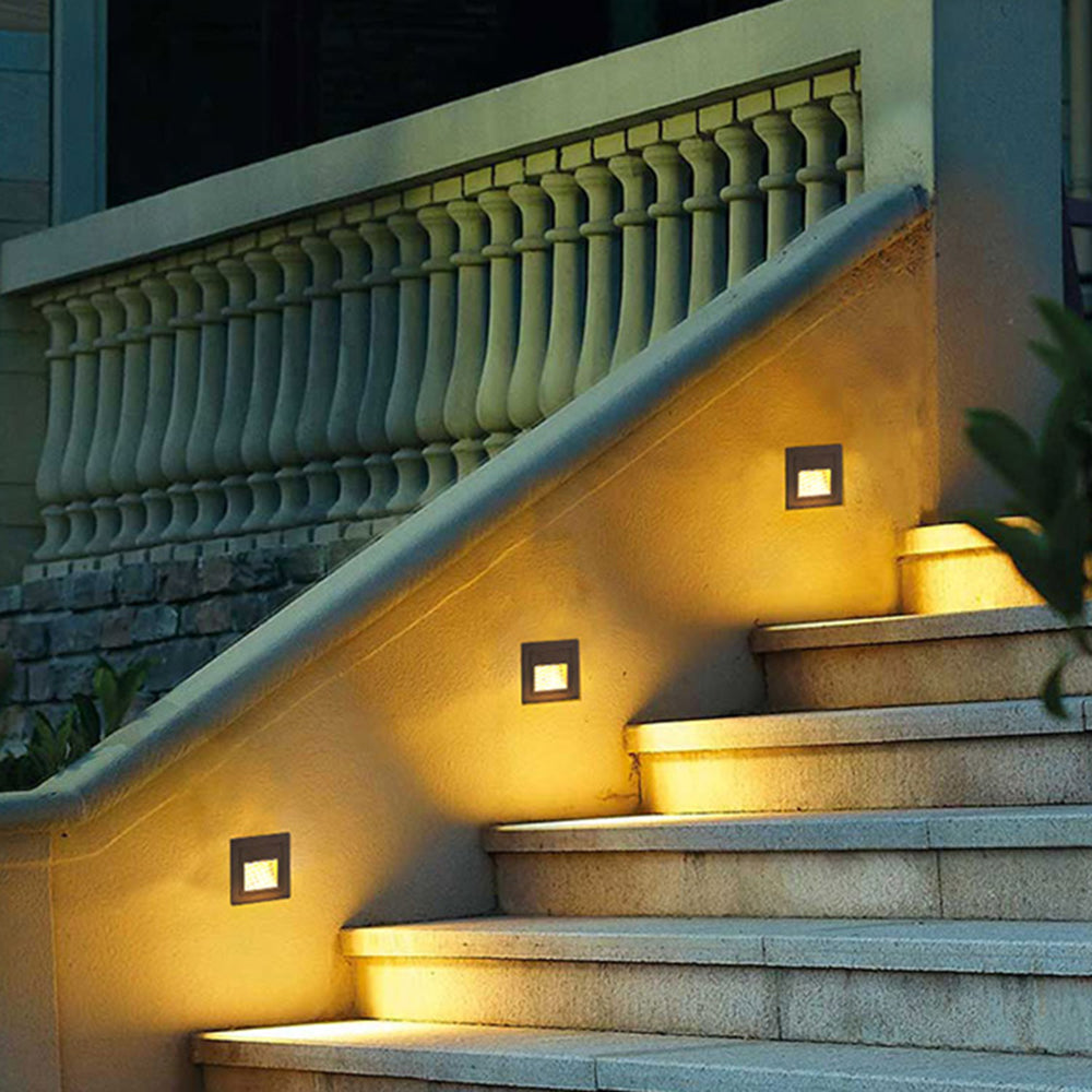 Coveo Outdoor Step Light