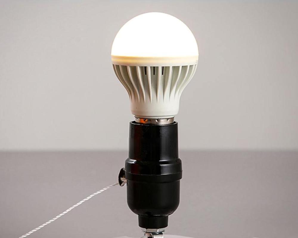 Oakoford Balloon Wall Light