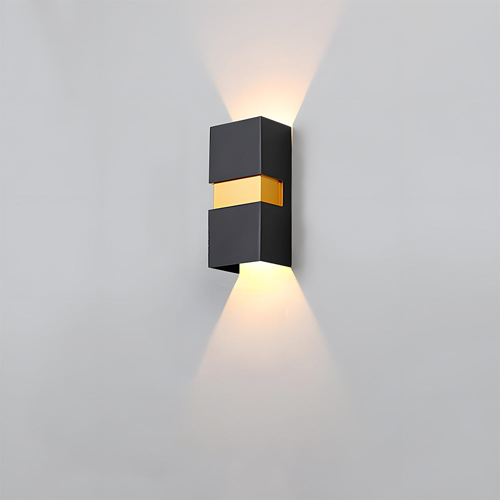 Fenaro Outdoor Wall Light