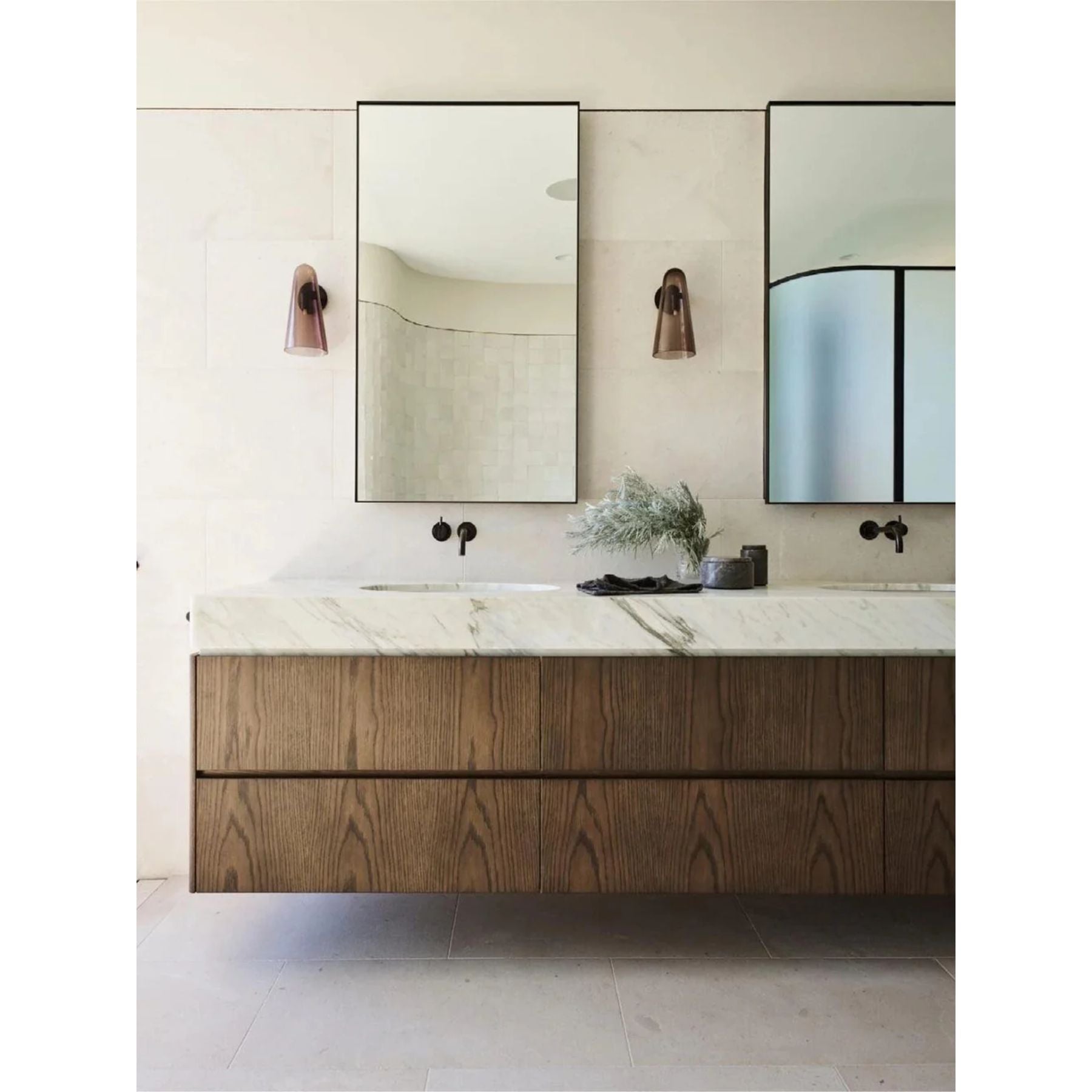 Conziza Glass Wall Light