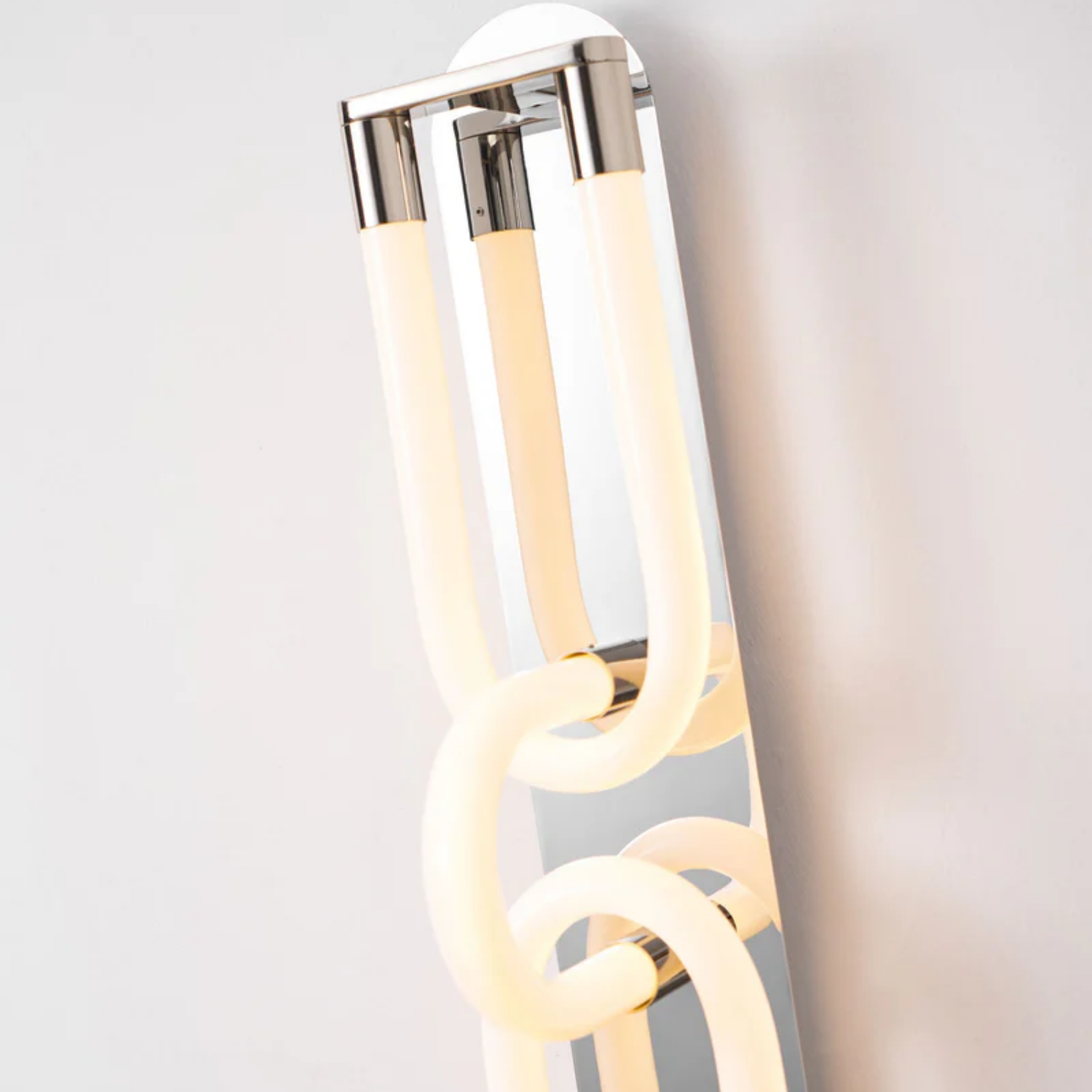Loracus Wall Light