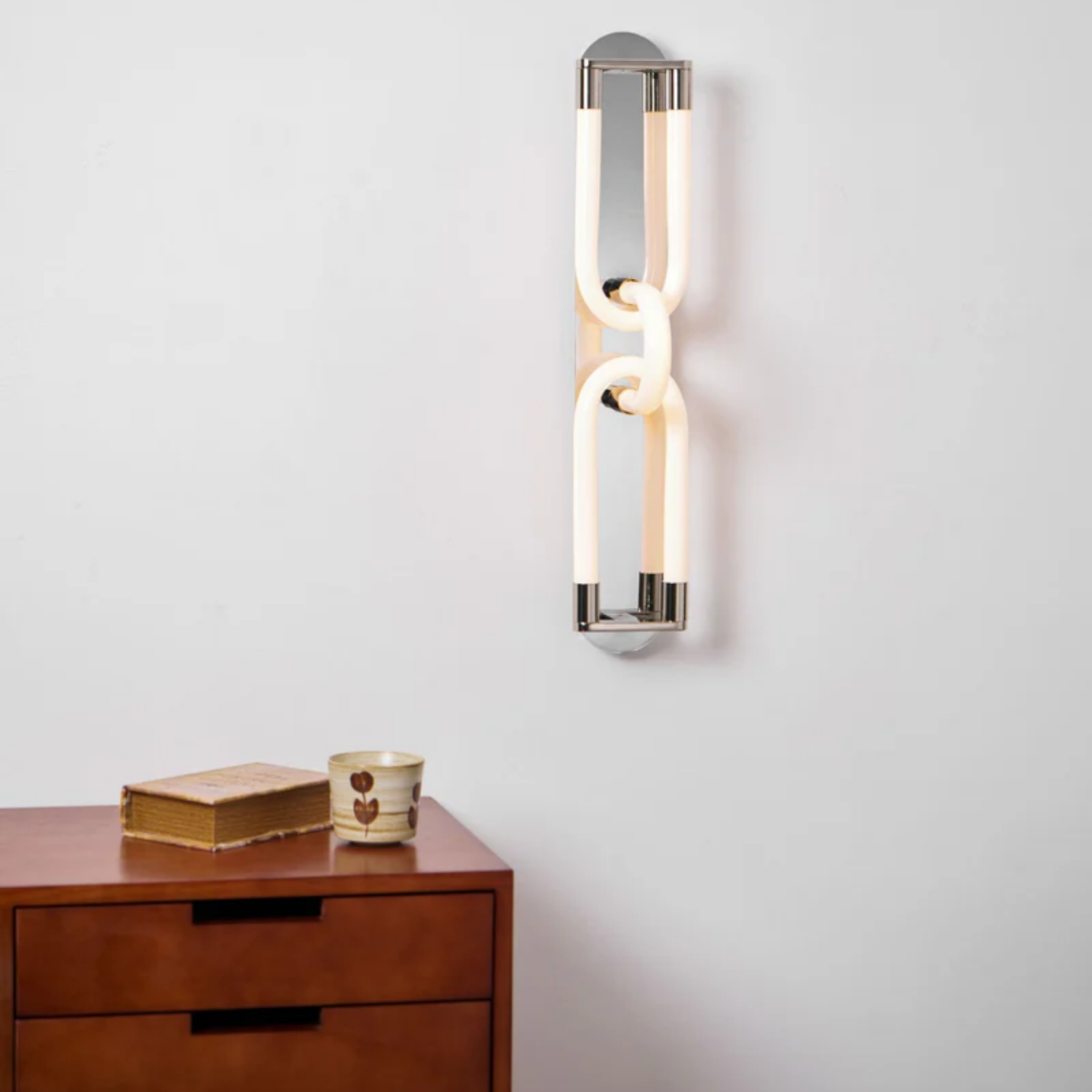 Loracus Wall Light