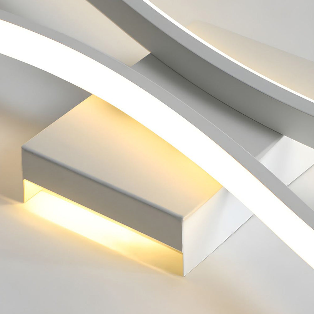 Gillon Wavy Wall Light
