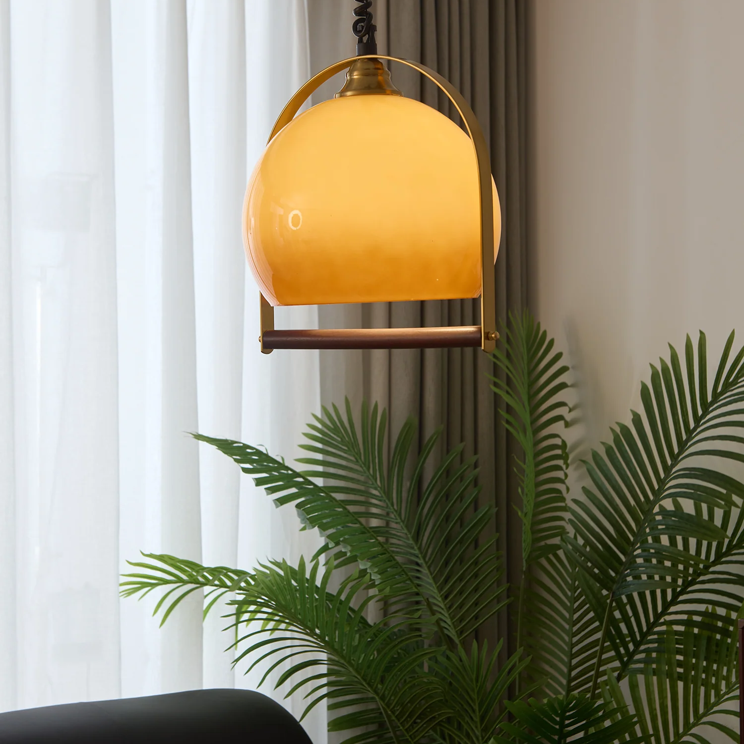Arcyon Pendant Light