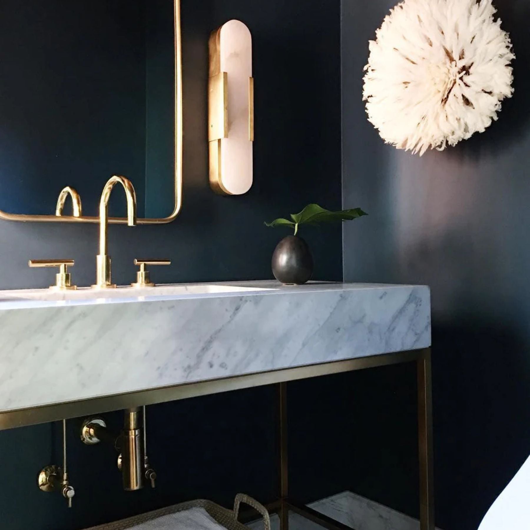Melanze Wall Light