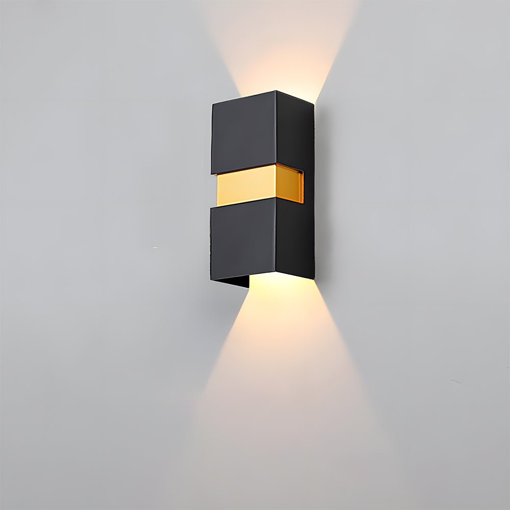 Fenaro Outdoor Wall Light