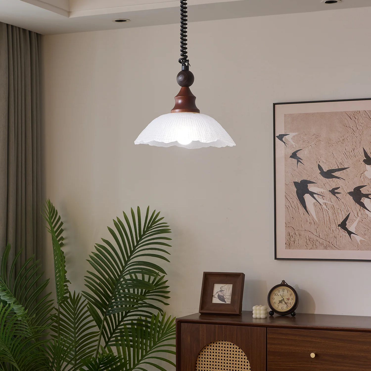 Movella Pendant Light