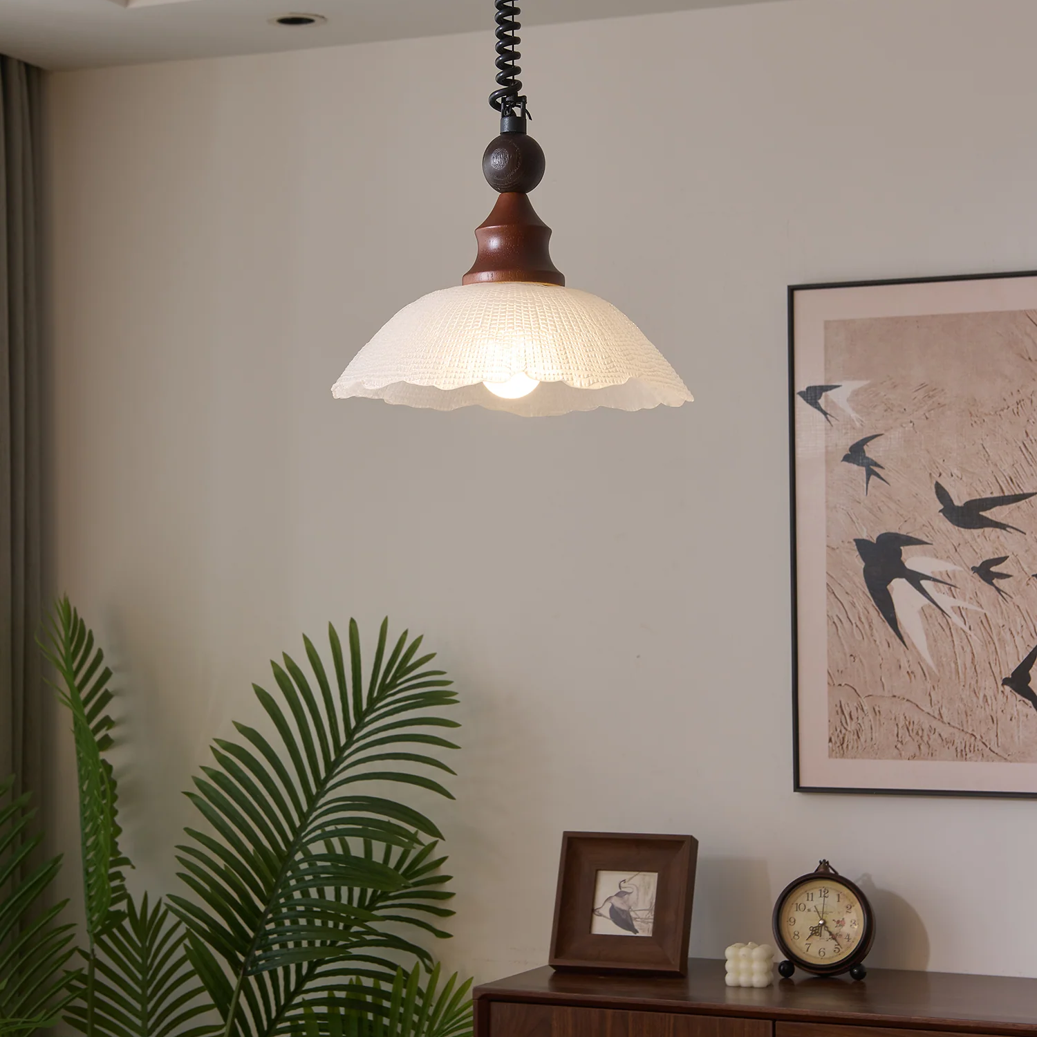 Movella Pendant Light
