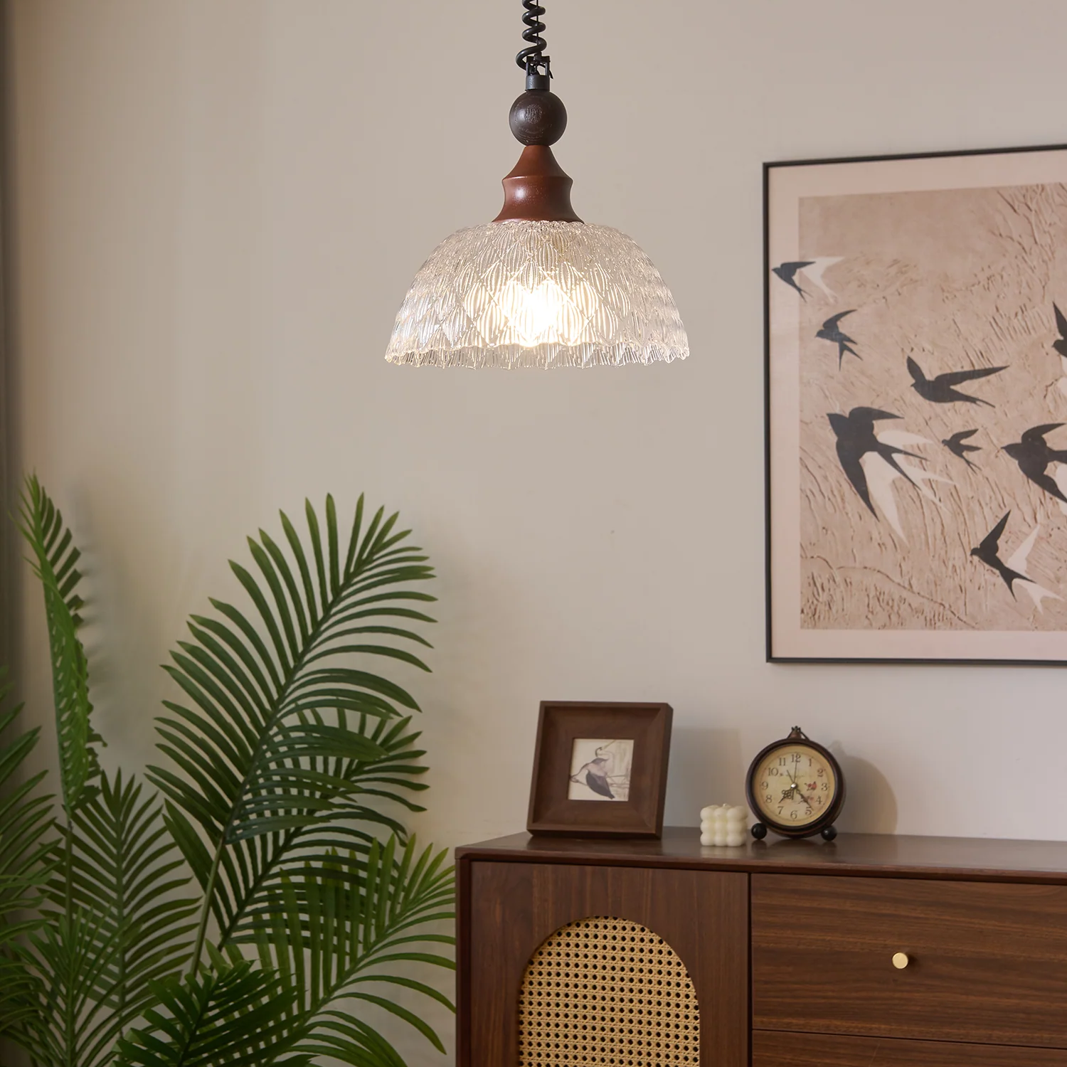 Movella Pendant Light