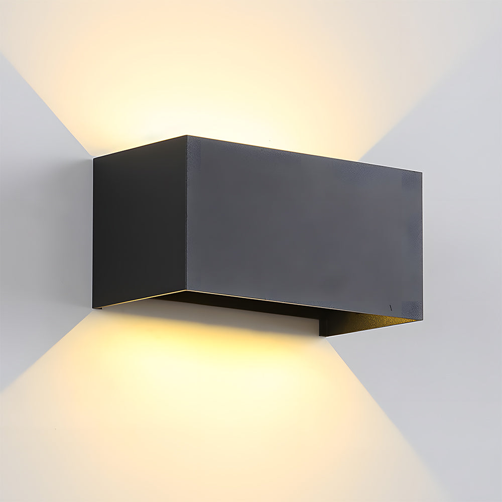 Lantivo Outdoor Wall Light
