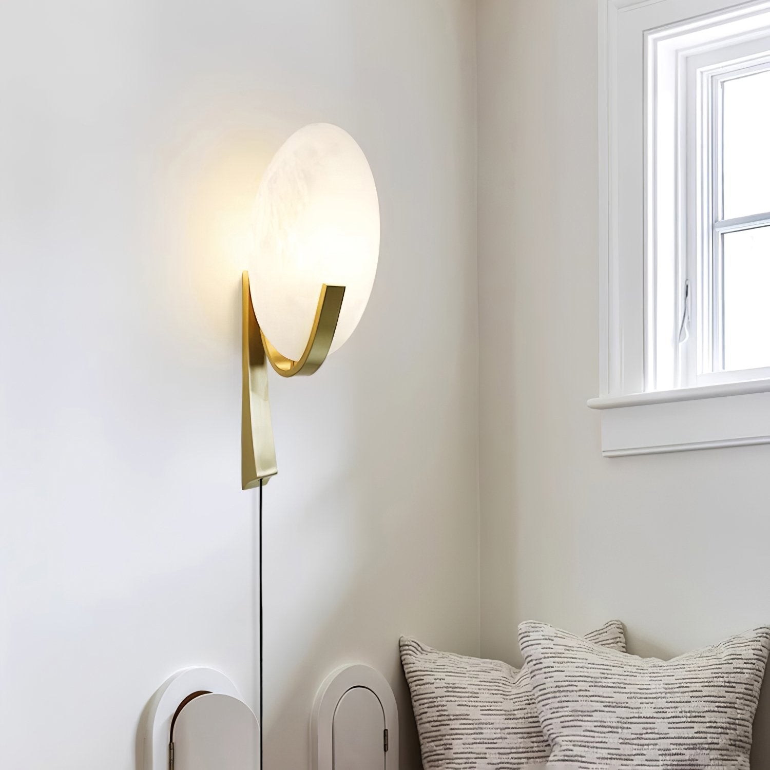 Elosi Alabaster Wall Light