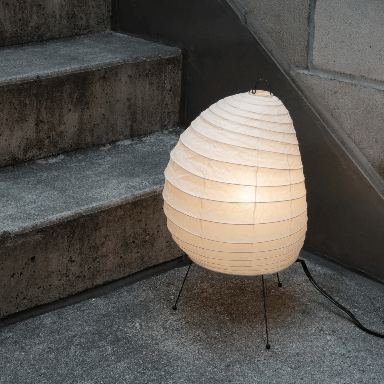 Kymo Paper Table Lamp