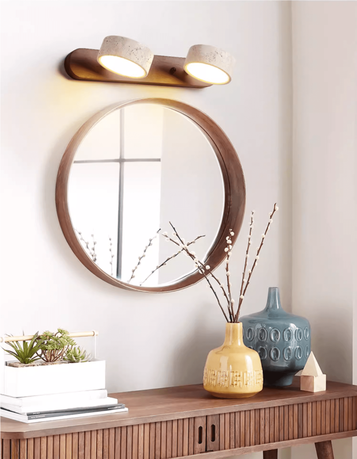 Thelton Modern Wall Light