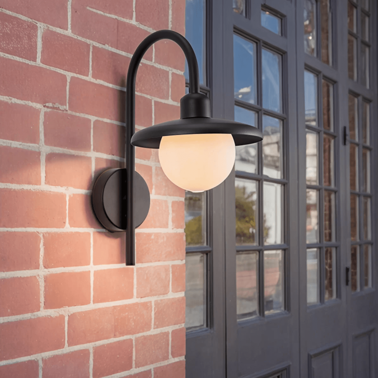 Mocone Outdoor Wall Light