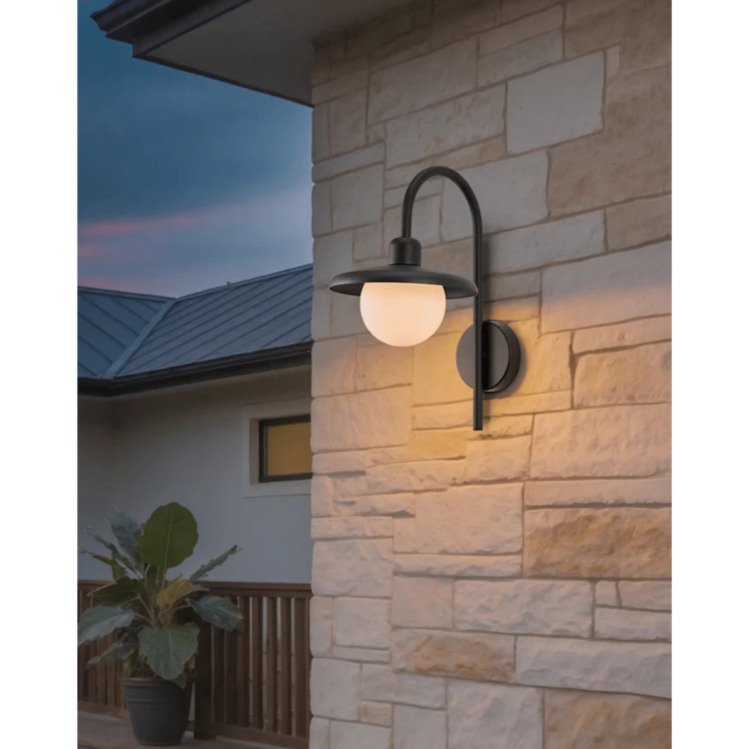 Mocone Outdoor Wall Light