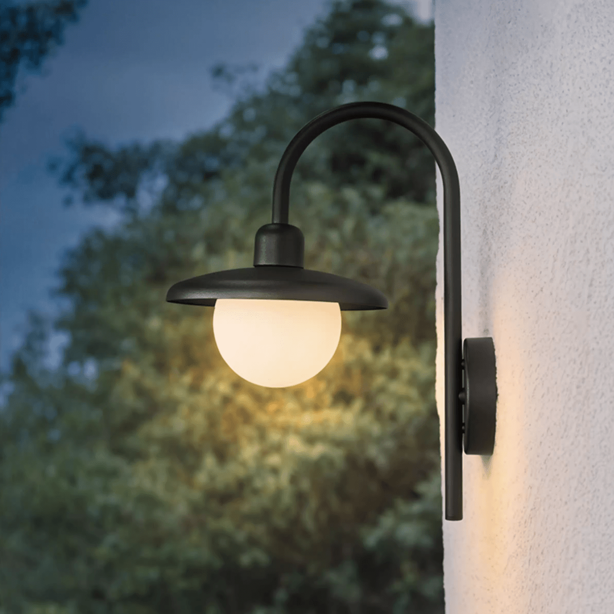 Mocone Outdoor Wall Light