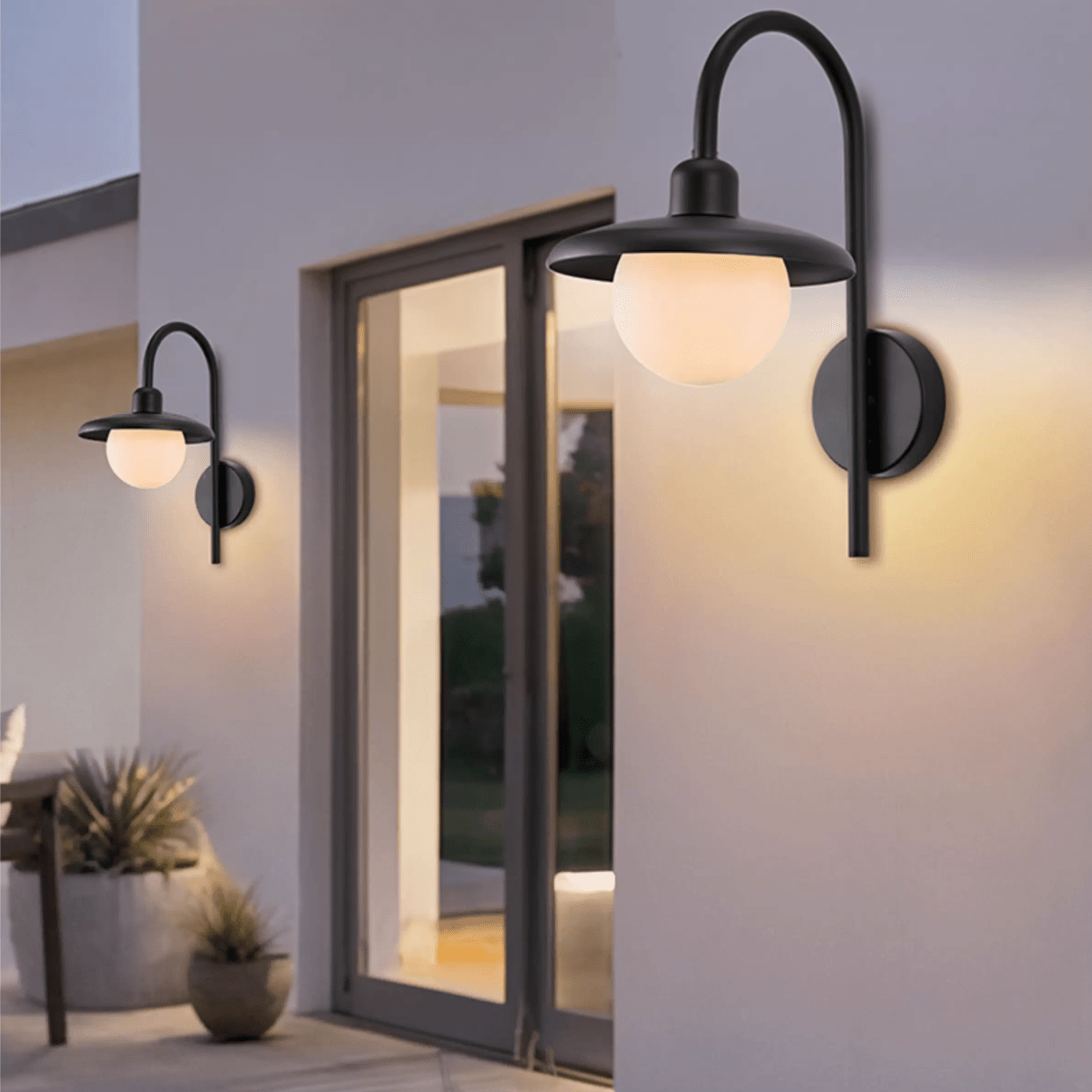 Mocone Outdoor Wall Light