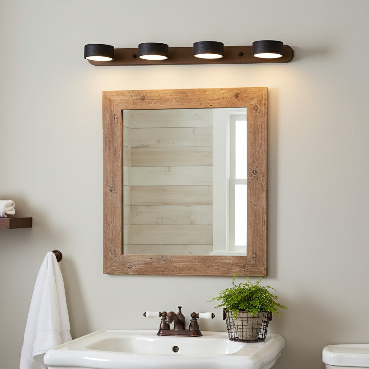 Selford Wall Light