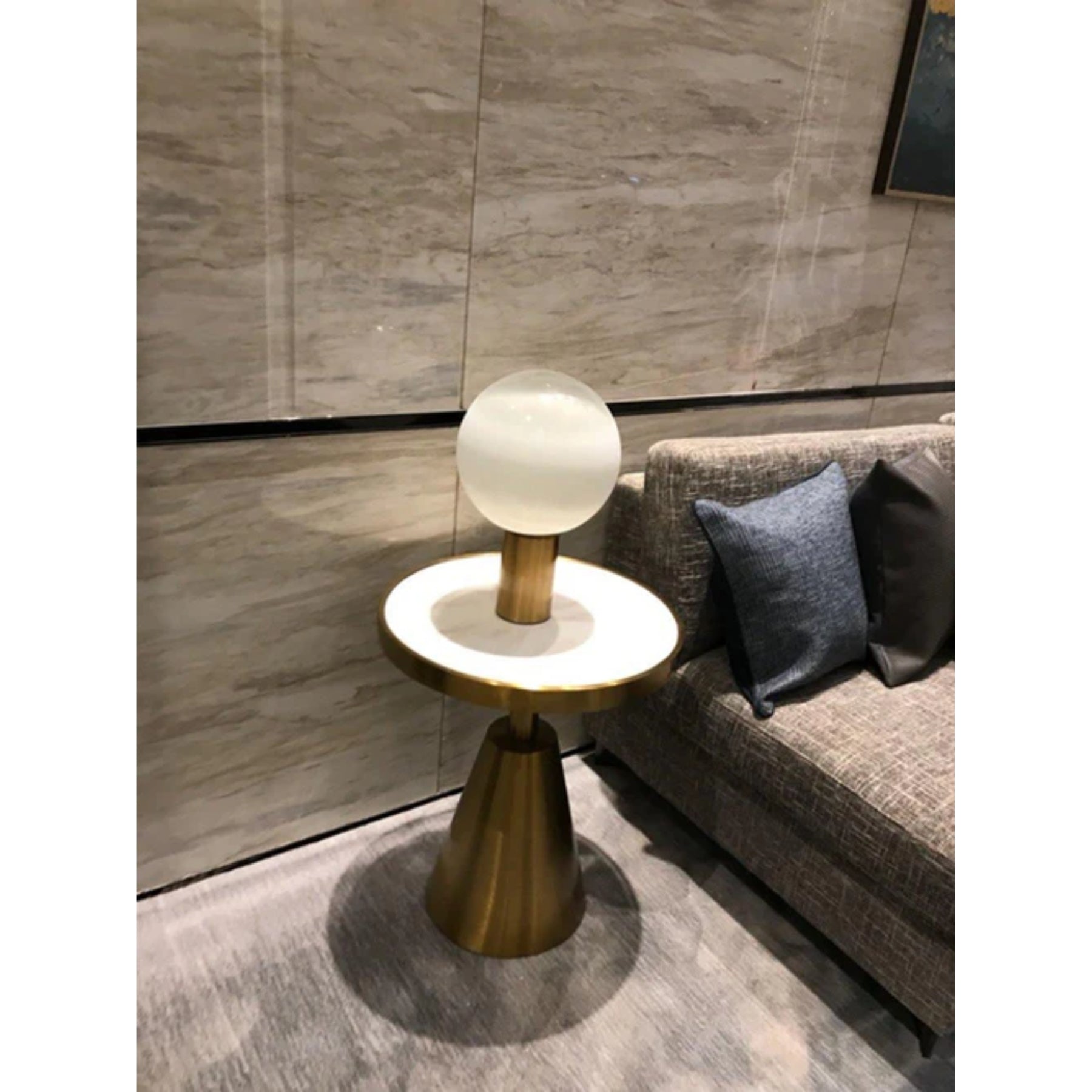 Leguno Table Lamp