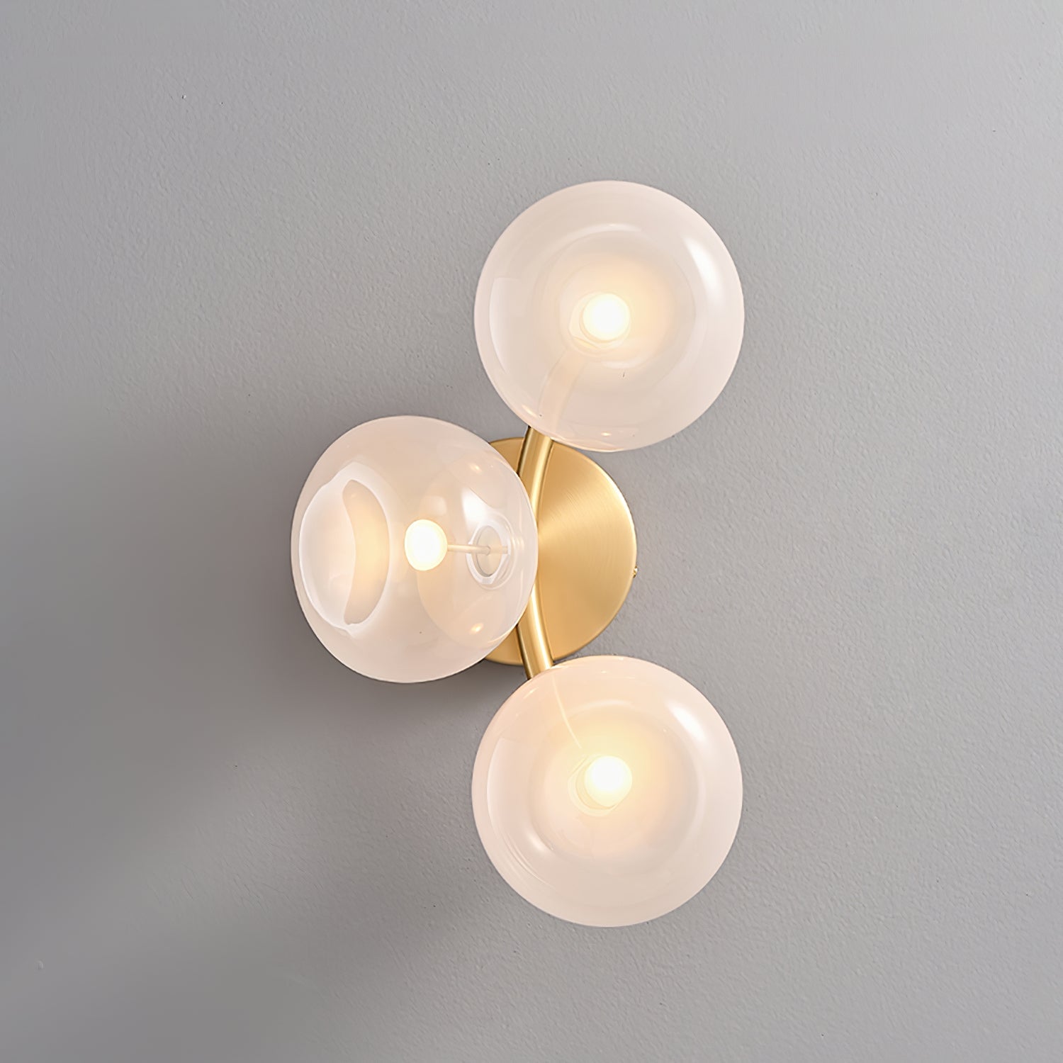 Aurovine Wall Light