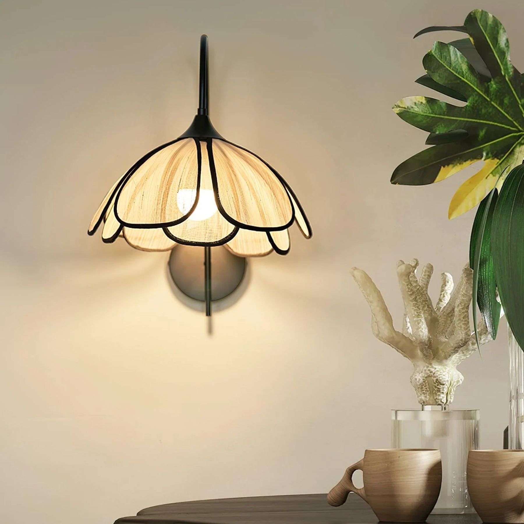 Mozy Flower Wall Light