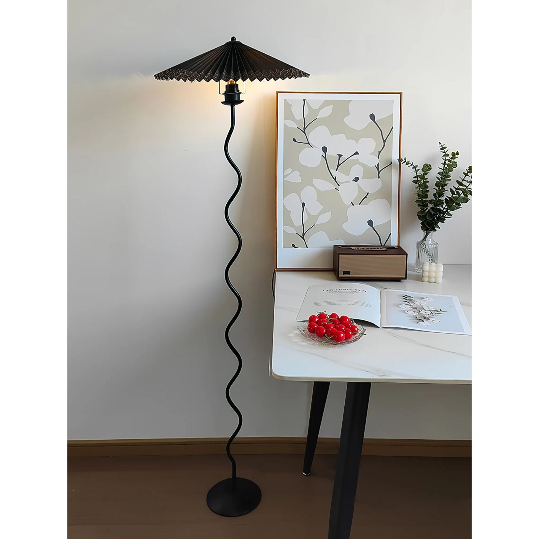 Suiggel Floor Lamp
