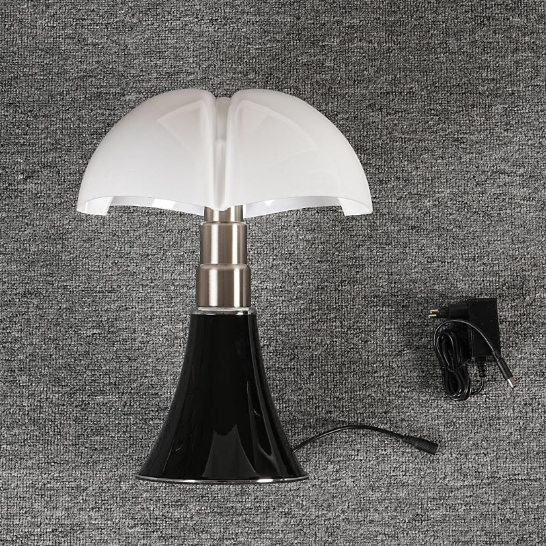 Arelle Flower Table Lamp
