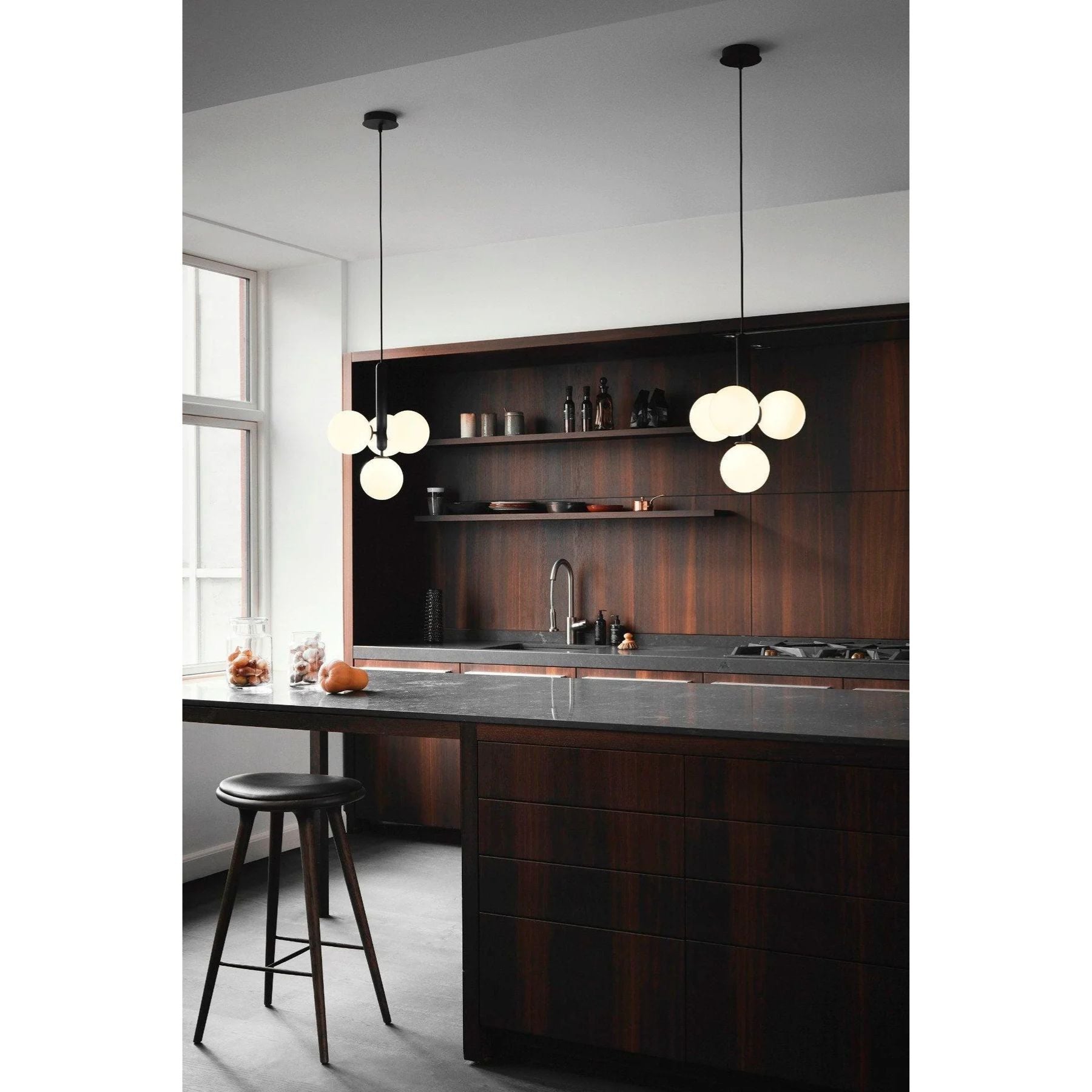 Sircae Orb Pendant Light