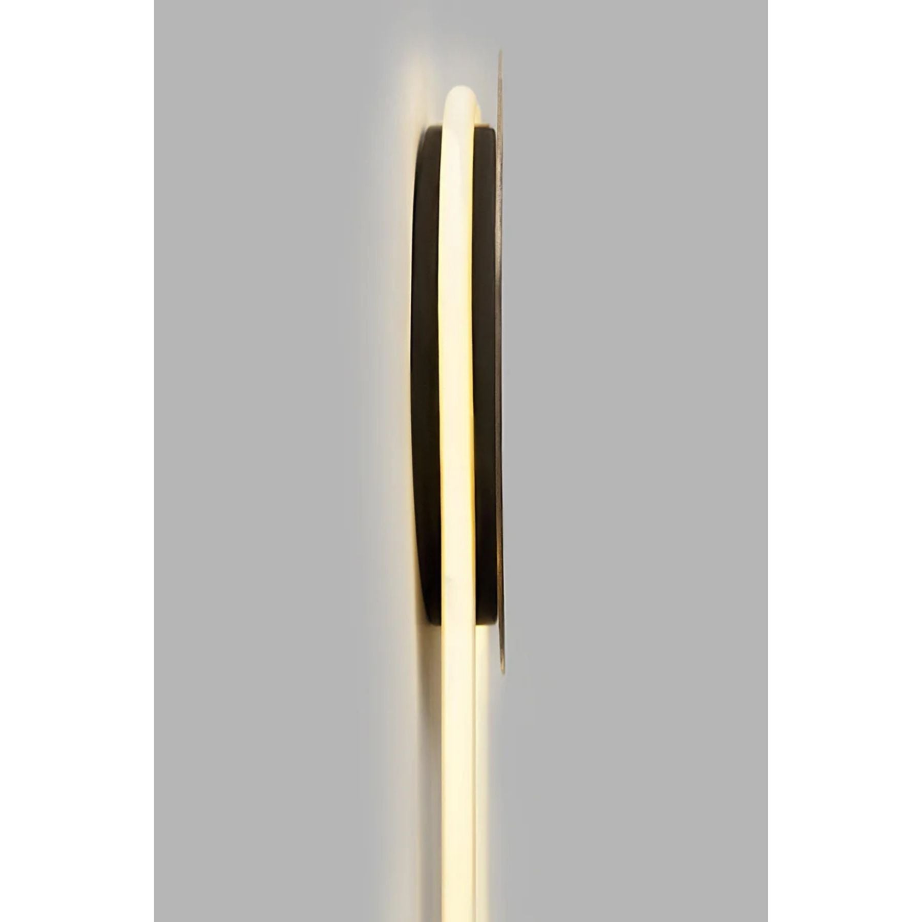 Luremi Wall Light