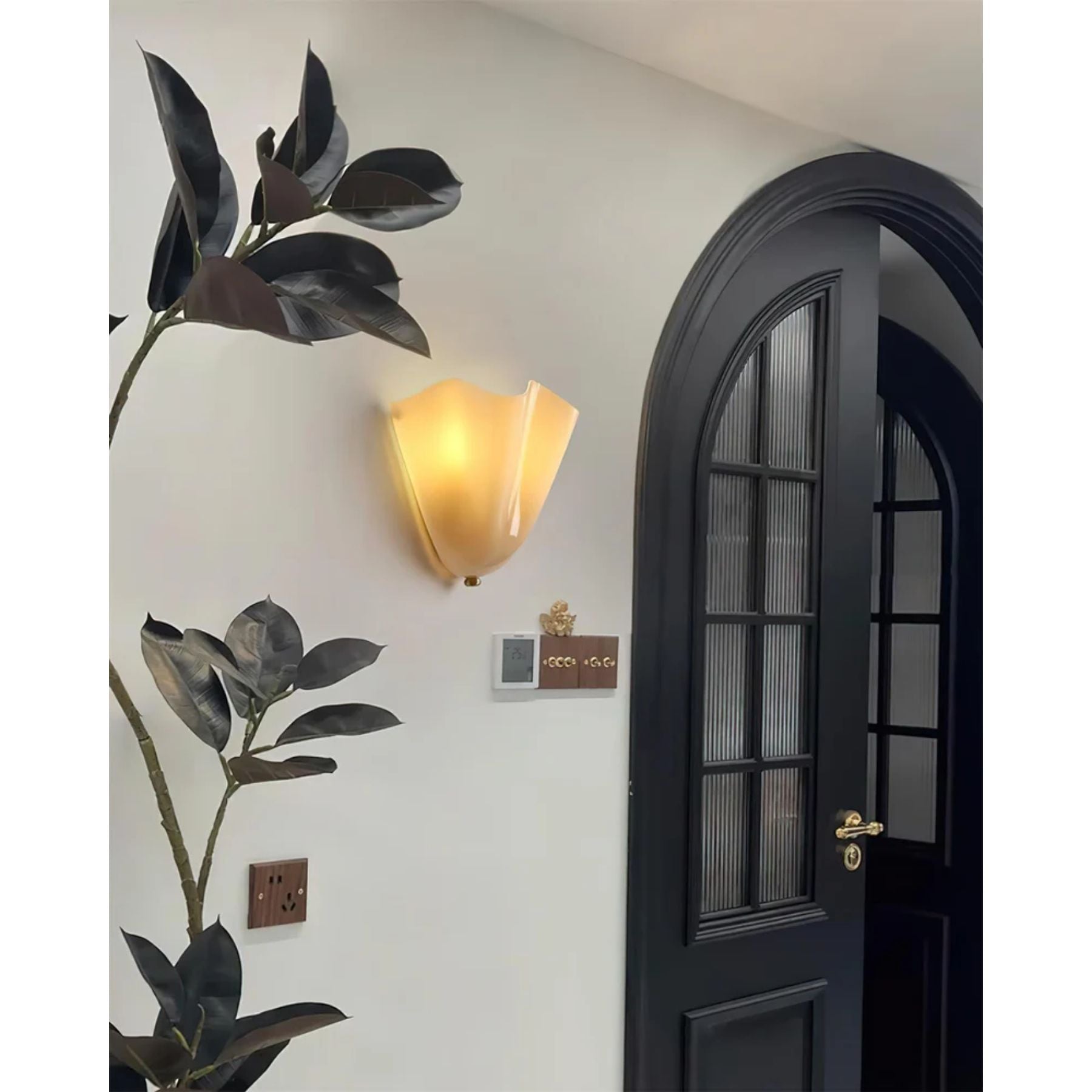 Mirano Leaf Wall Light