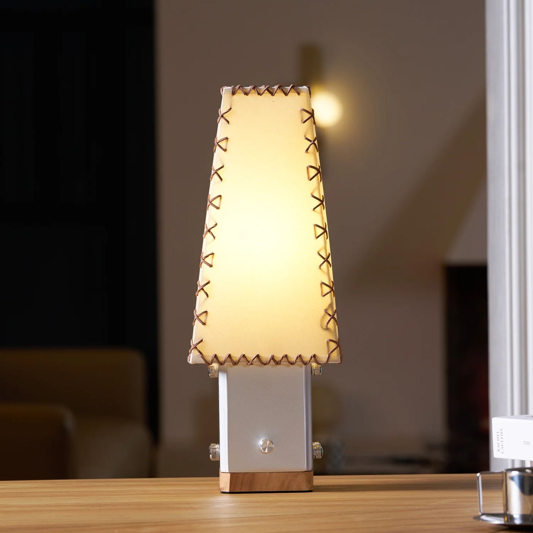 Elestea Table Lamp