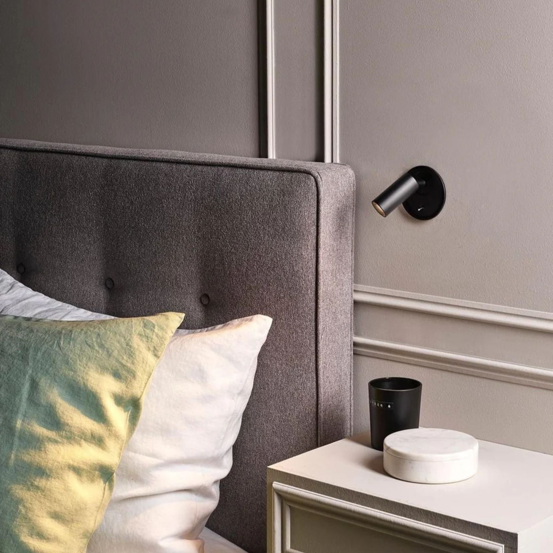 Lune Reading Light