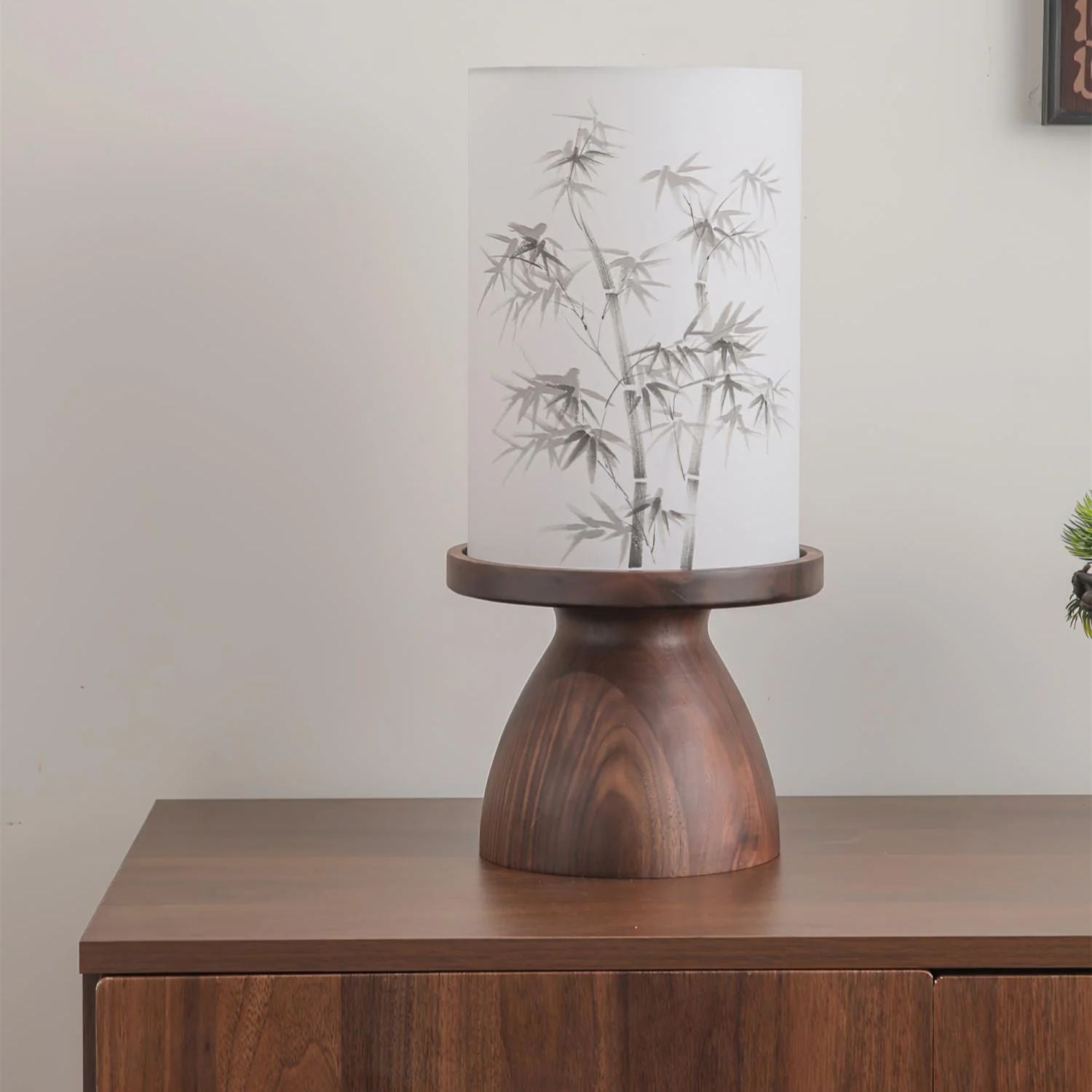 Rovasna Table Lamp