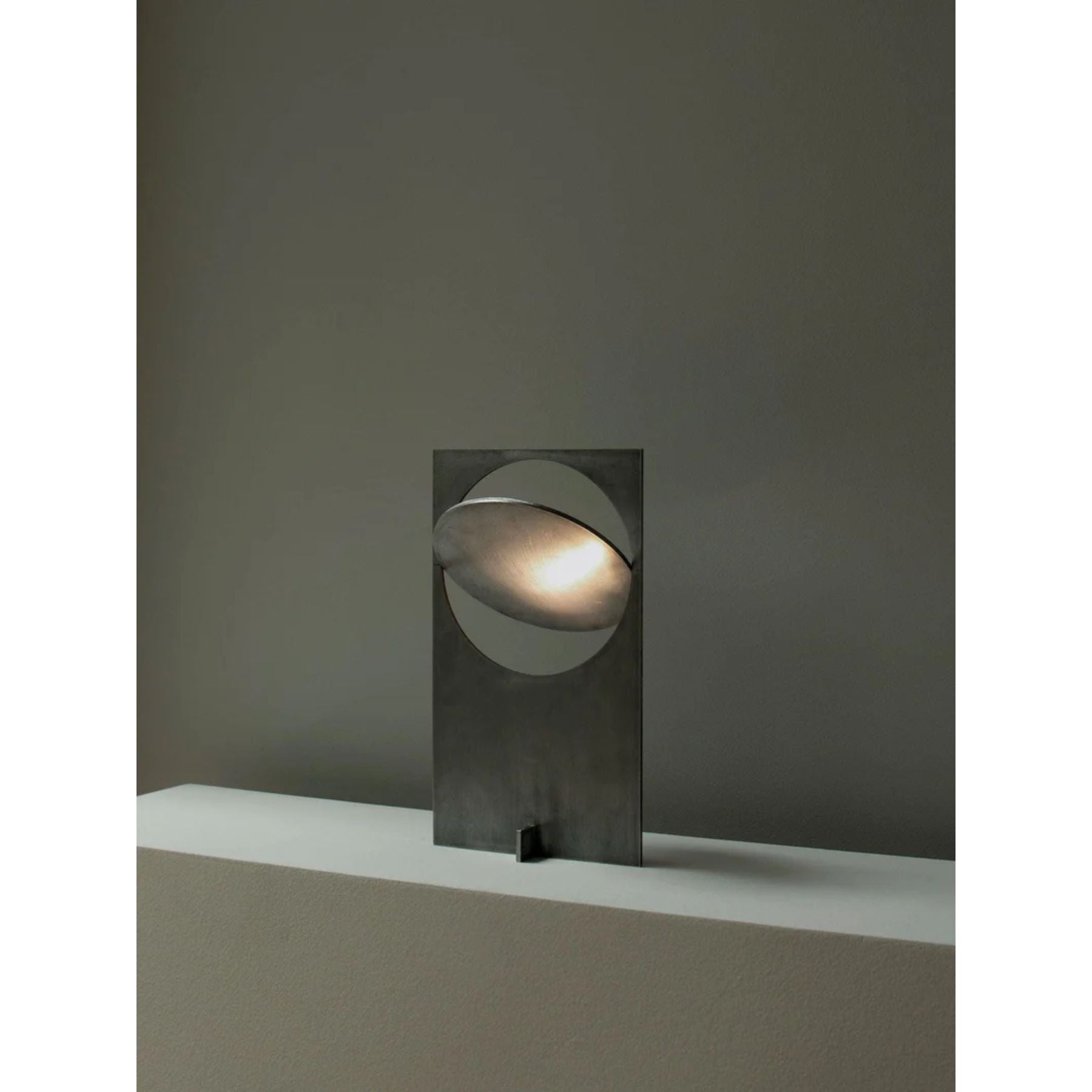 Tamiro Rotatable Table Lamp