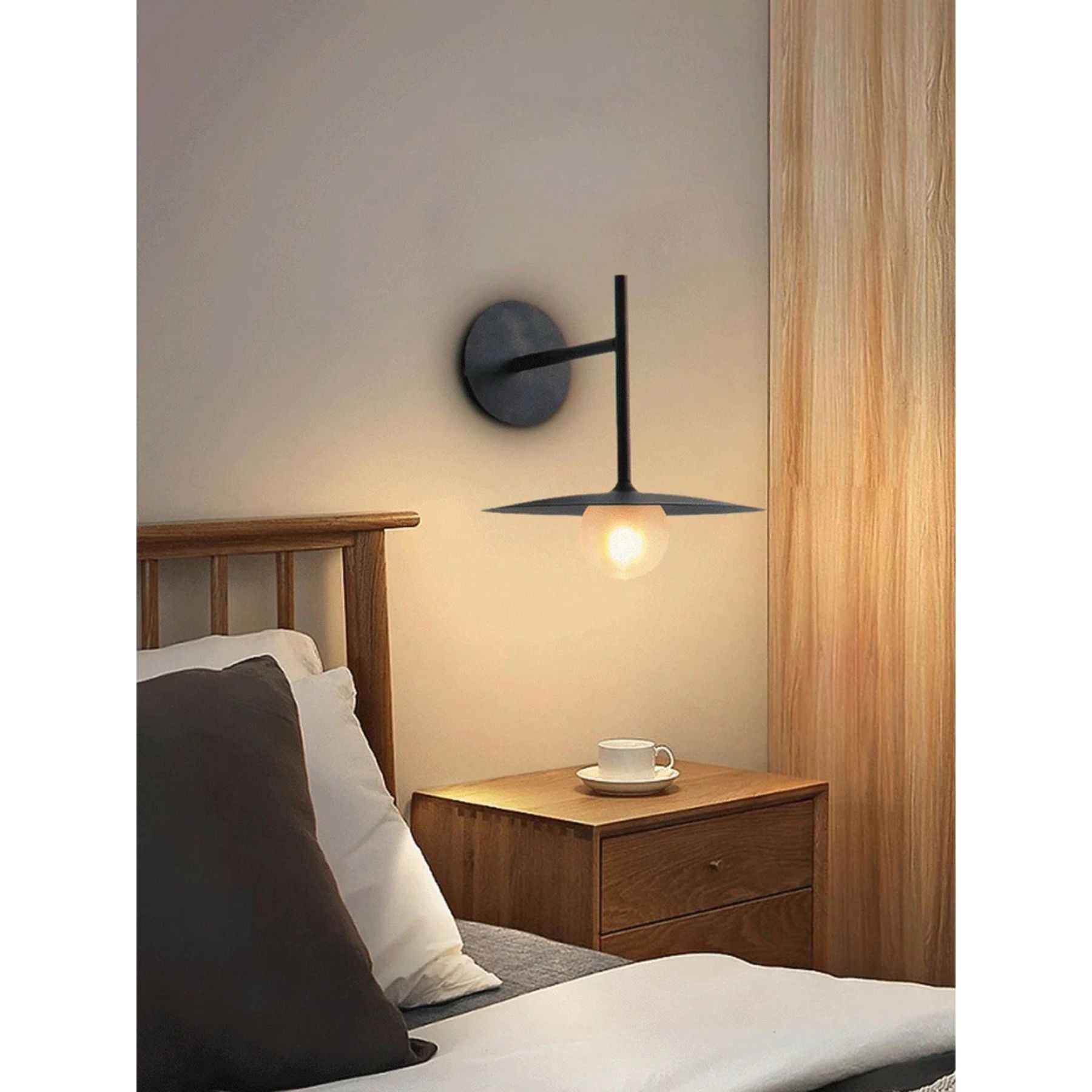 Sovira Wall Light