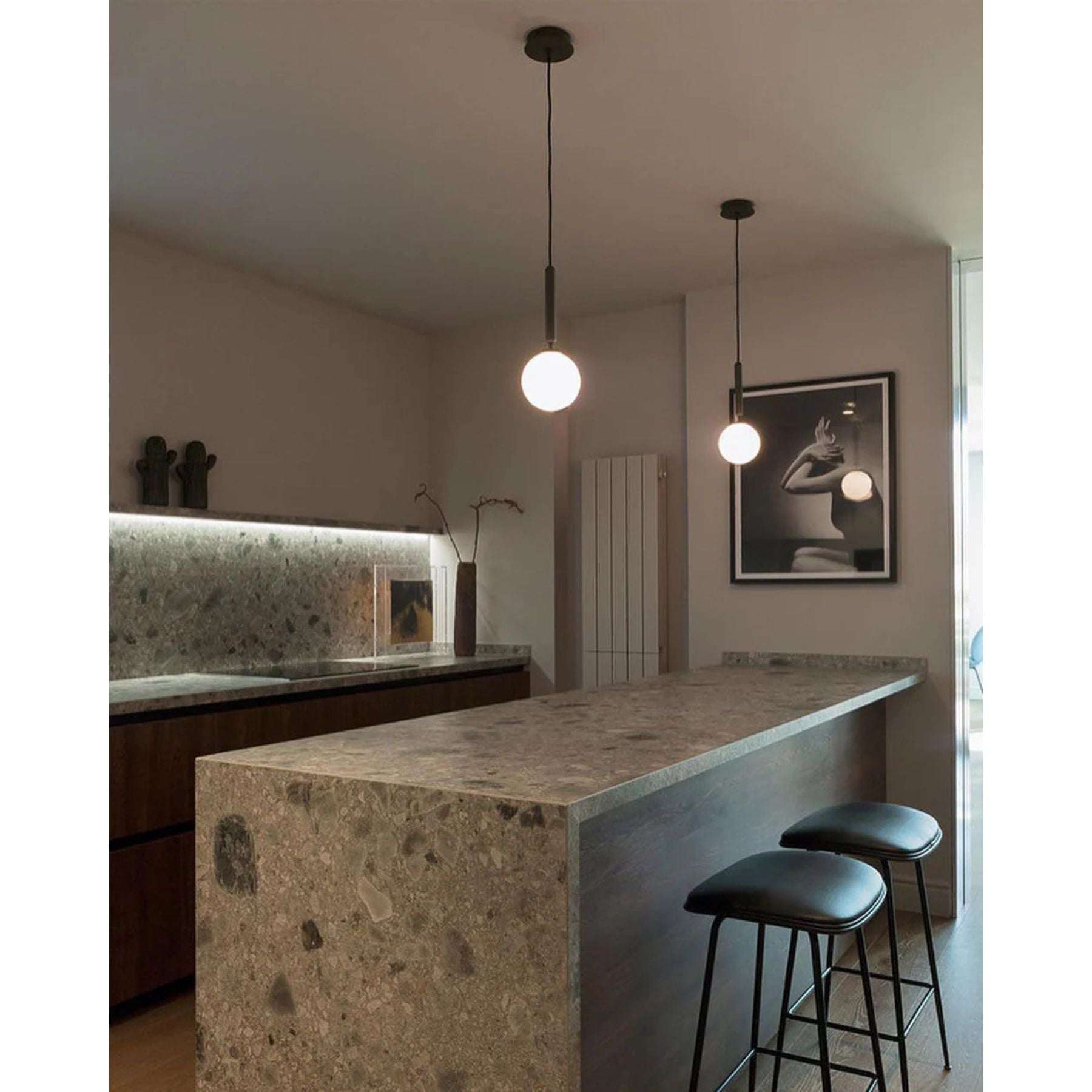 Sircae Orb Pendant Light