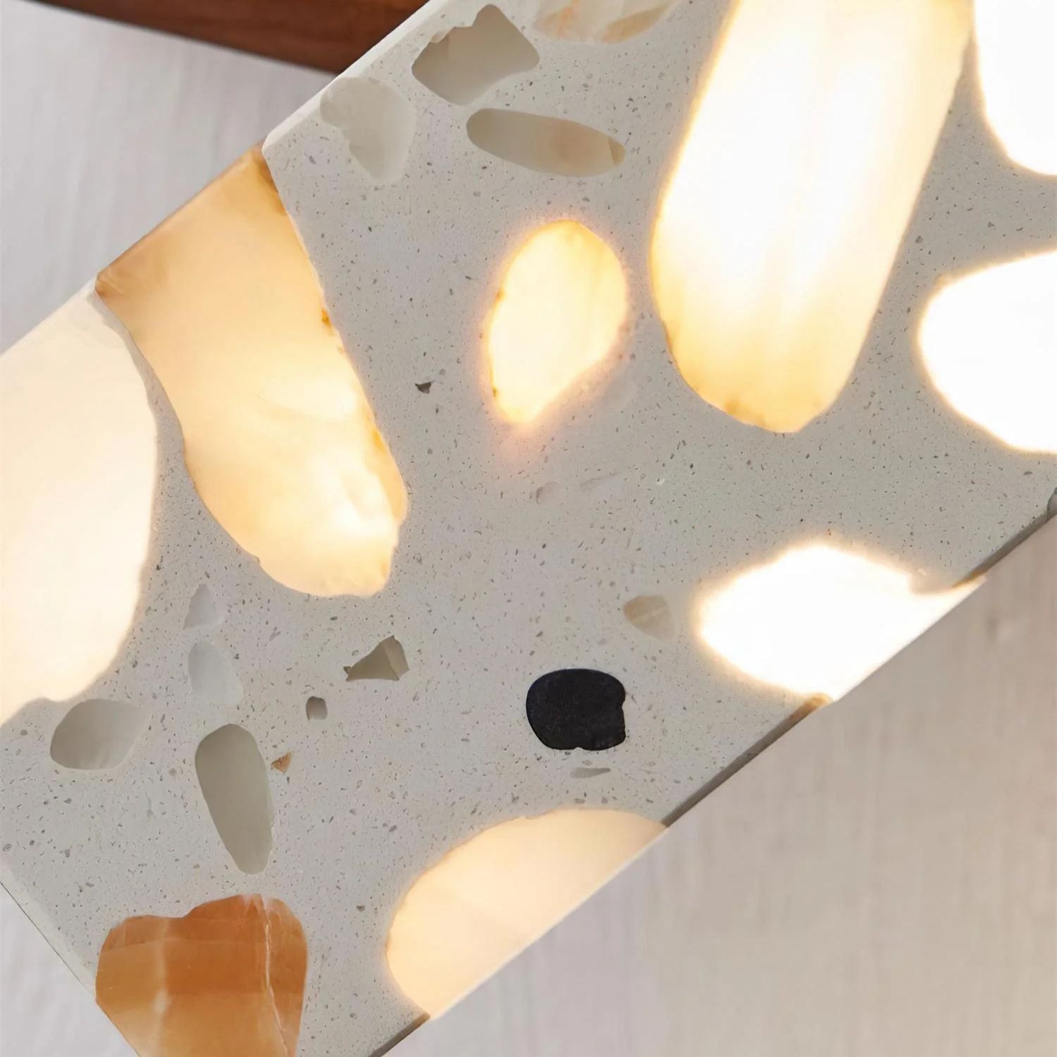 Olivesa Wall Light