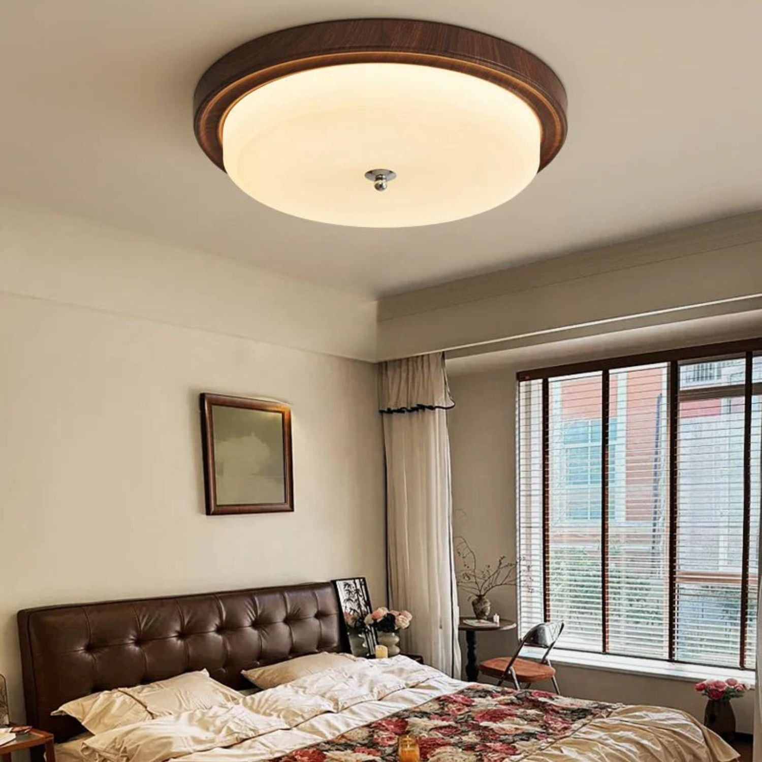 Omisvelle Ceiling Light