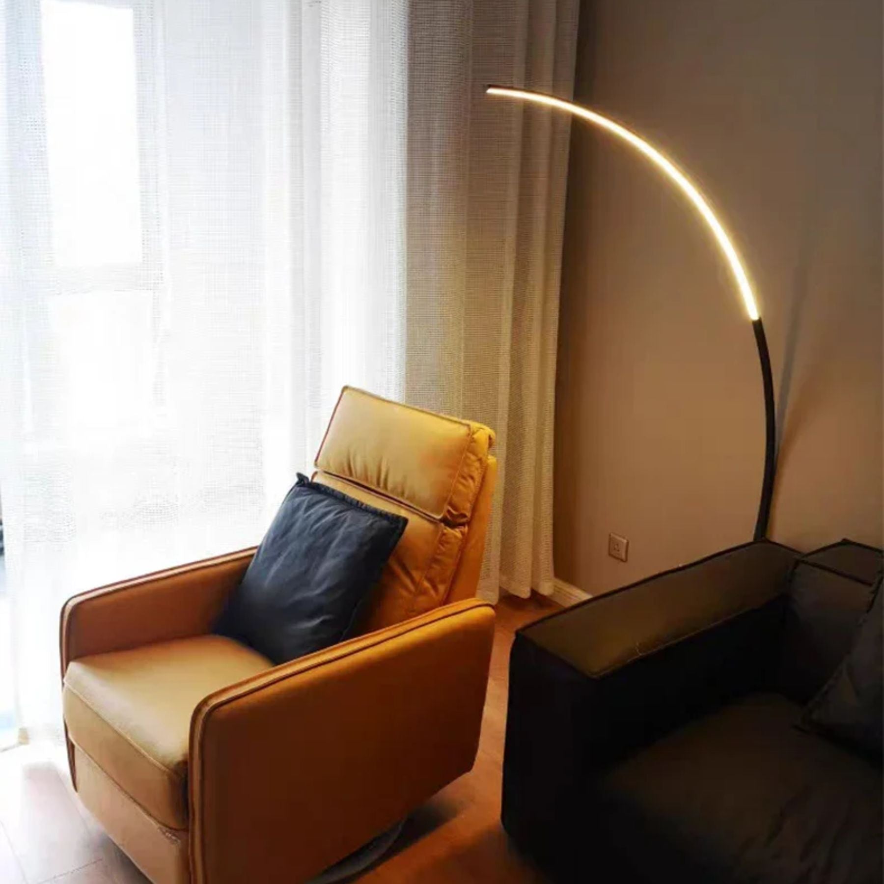 Zoleo Curved Floor Lamp
